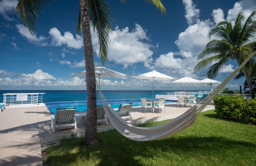Zona Hotelera Norte Condo | Perfect&Quiet Oceanfront 1BR Condo, 2 miles North of town, Awesome Snorkeling