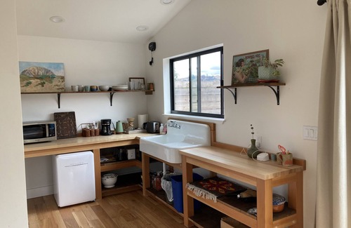 Windsor Apartment | Perfect romantic getaway for two! Private retreat in the countryside.