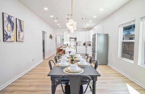 Denver Heights House | Perfect Spot to Relax 4BR/3BA Near DTown Hemisfair
