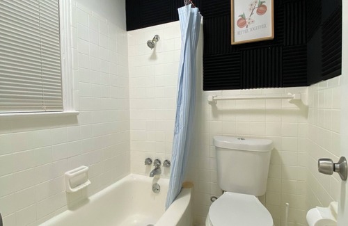 Tougaloo Cabin | Perfect Suite with AC in charming Jackson