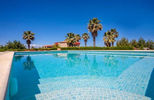 Haniotis Villa | Perfect view Villa Deny with 6 bedrooms and heated pool