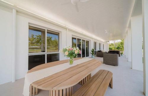 Pallarenda House | Perfection in Pallarenda With Pool & Studio Apt