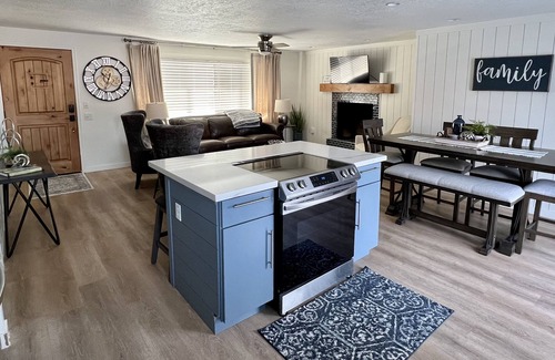 Logan House | Perfectly located home in Logan Utah. Minutes from USU and next to Logan Canyon!