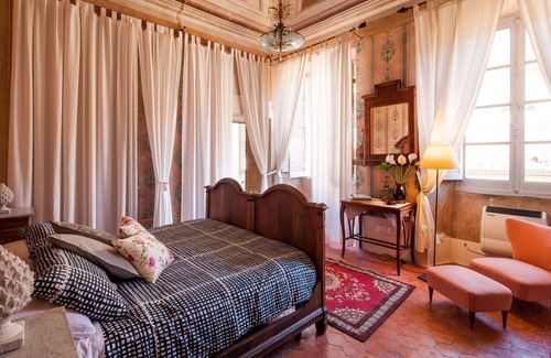 Borgomaro House | Period Apartment in 1700s Palace, The Knight's House