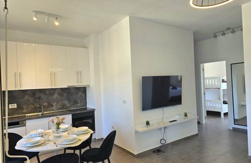 Ishem Apartment | Perla Holiday Homes 273