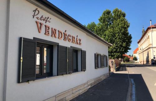 Kiskoroes House | Petőfi Vendégház