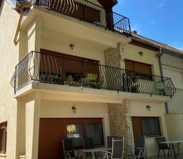 Siofok Aranypart Apartment | Petőfi24 Apartmanok