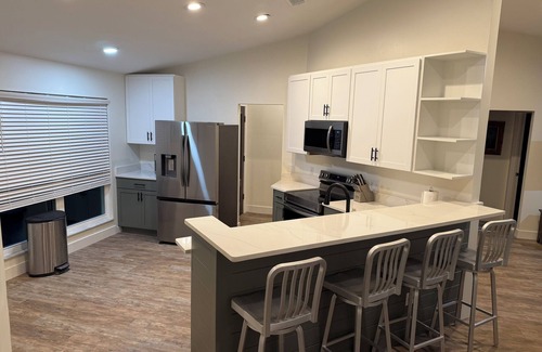 Fernandina Beach House | Pet/Family Friendly 3/2 with Enormous Backyard/RV Hook Ups/Boat Washing Area!