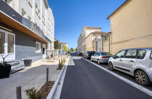 Le Chateau-d'Oleron Apartment | Pet friendly apartment
