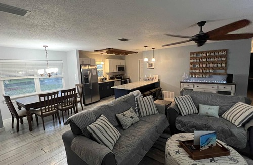 Crystal River House | Pet Friendly 2 bedroom Home in Crystal River