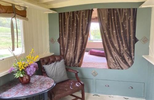 Longhope House | Pet Friendly - 2 Guests - Original Roadsmans Wagon