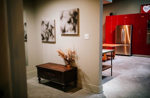 Athens Apartment | Pet-Friendly 2BR DAWGout by MHM Luxury Properties