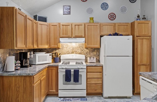 Albrightsville House | Pet-Friendly Albrightsville Ranch with Open Kitchen, Fireplace, BBQ & Game Room