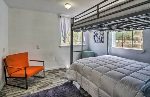 Willis Apartment | Pet-Friendly Apartment ~ 6 Mi to Lake Conroe!