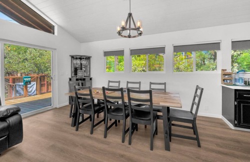 Bass Lake House | Pet Friendly Bass Lake Cabin w/Pvt Dock Sleeps 11