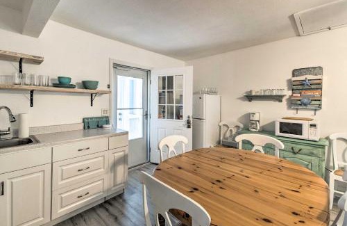 Sarasota House | Pet-Friendly Beach Home with Patio, 8 Mi to Shore
