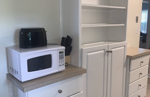 Roanoke House | Pet Friendly Cape Cod House