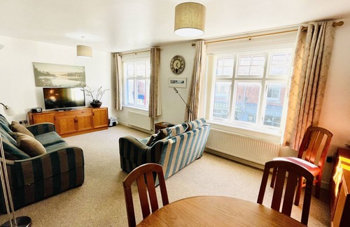 Dartmouth Apartment | Pet Friendly, Central Dartmouth