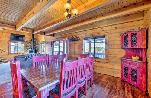 Cloudcroft House | Pet-Friendly Cloudcroft Cabin Walk to Shop, Food