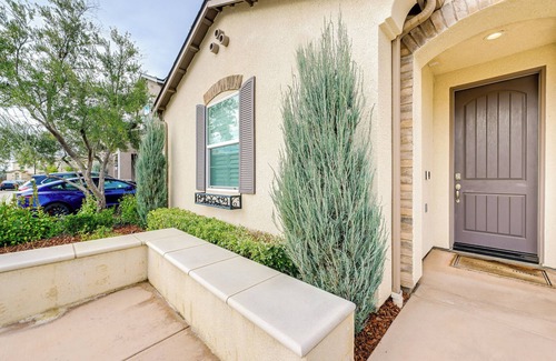 Clovis Cottage | Pet-friendly Clovis Home - Near Mall & Waterpark!