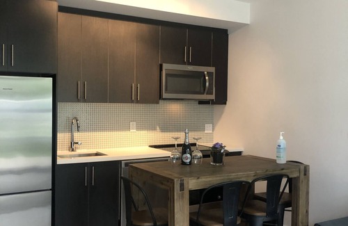 Innisfil Condo | PET FRIENDLY CONDO- FRIDAY HARBOUR RESORT -n1+ 1 Bedroom
