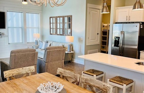 Gulf Shores Cottage | Pet Friendly Cottage - Heated Pool - Sleeps 10!