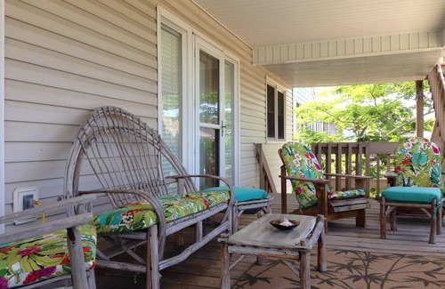 Sunset Beach Cottage | Pet Friendly Cottage On Sunset Beach. Spacious, Comfortable And Ideally Located!