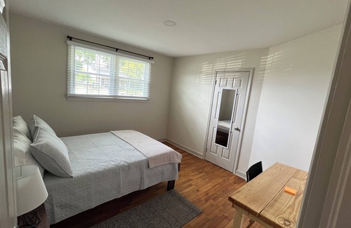 Parker House | Pet Friendly! -Cozy getaway - 7 mins away from Downtown Greenville