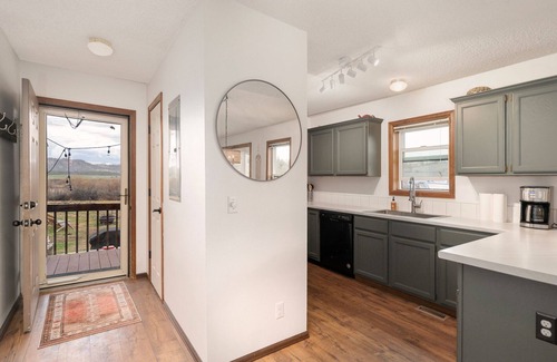 Grand Lake Cabin | Pet Friendly! Cozy Modern Cabin Surrounded by Nature