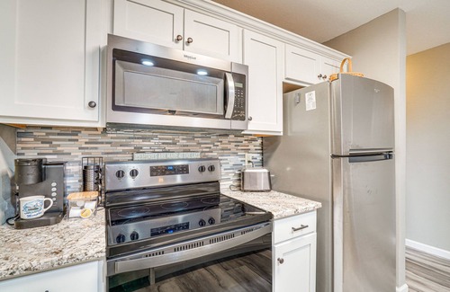 Fairfield Glade Condo | Pet-Friendly Crossville Resort Condo: Golf & Swim!