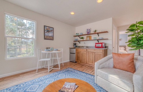 Alto Cabin | Pet Friendly | Dog Run | New Remodel | Wildlife