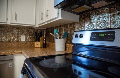 Abilene House | Pet Friendly, Elevated Oasis