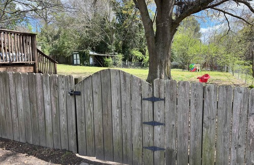 Clayton House | Pet Friendly|Fenced In|DT Clayton|Walkable