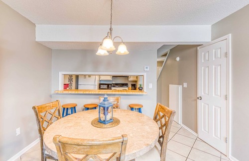 Gulf Shores Condo | Pet Friendly - Heart of Gulf Shores - 1/2 Mile to The Hangout