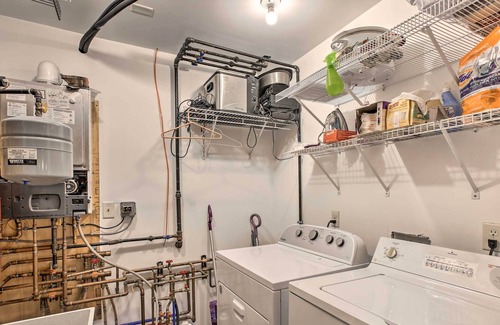 Beulah Cottage | Pet-friendly Home, 2 Mi to Crystal Lake!
