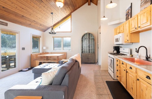 Guffey Cabin | Pet-friendly home in quintessential and quiet mountain town.