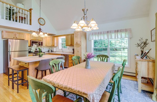 Conway House | Pet-Friendly Home w/Hot Tub Near Cranmore!