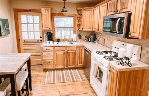 Ruidoso Cabin | Pet Friendly | Hot Tub | Close to Nature Trails