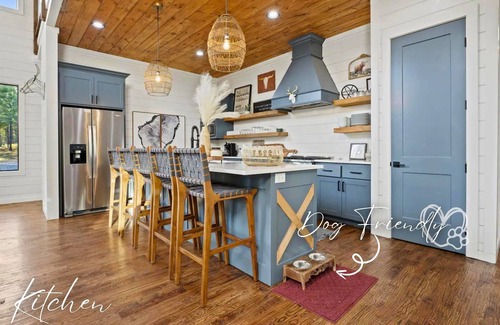 Broken Bow Cabin | Pet-Friendly | Hot Tub | Stargazing Dome | Games
