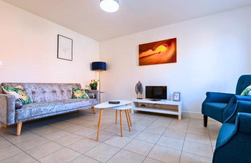 Twigworth House | Pet friendly house by KBS StayHub Short Lets & Serviced Accommodation Innsworth with parking