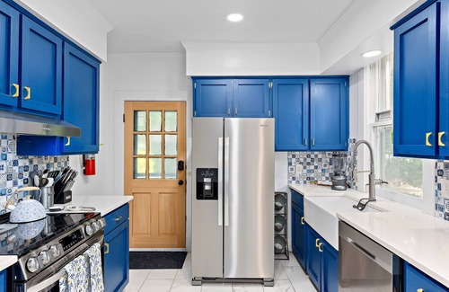 Columbus House | Pet-Friendly I 12 min to Ft Benning I Outdoor Bar