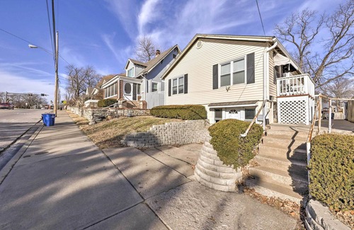 Rosedale Apartment | Pet-Friendly Kansas City Vacation Rental!