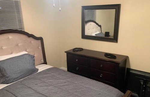 Deltona Lakes House | Pet Friendly Lakeside 4 Bedroom Home Disney Themed