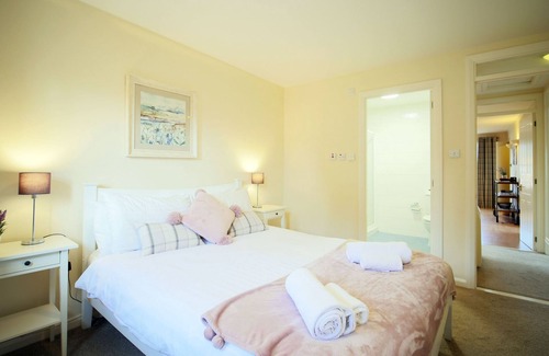 Aviemore Apartment | Pet friendly large four bedroom property with fire, sauna , enclosed garden with BBQ and views of th
