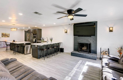 Summerlin House | Pet-Friendly Las Vegas Home w/Private Yard!