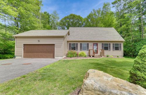 Gilman House | Pet-Friendly Lebanon House with Lake Access!