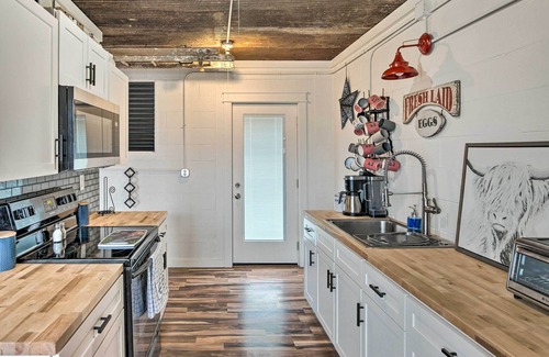 Franklin Cottage | Pet Friendly 'Milk Barn Cottage' on 15 Acres!