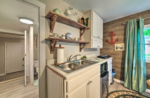 Grand Rivers Apartment | Pet-Friendly Mini Apt w/Patio, Walk to Dtwn!