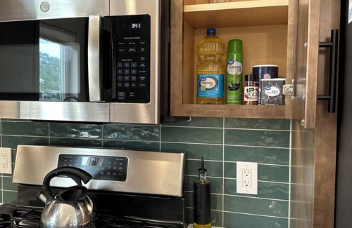 Helena House | Pet-Friendly, Mountain Views, Close to Trails, Fenced Yard, and More!