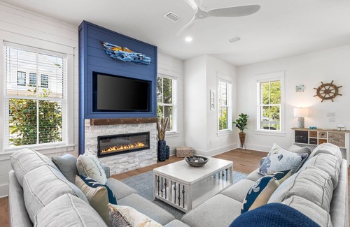 Lakeside at Blue Mountain Beach House | Pet Friendly New Build 2 Min from Beach - Must See